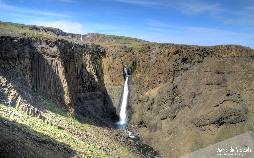 Hengifoss, 128 metros de altura rodeada por basalto | Islândia
