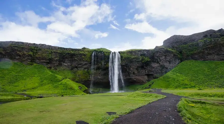 Seljalandsfoss, Lugares Imperdíveis para Visitar na Islândia