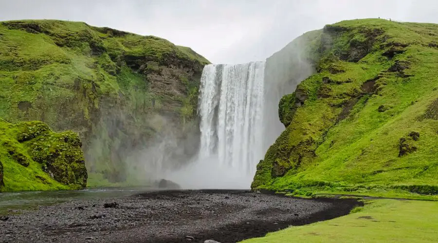 Skógafoss, Lugares Imperdíveis para Visitar na Islândia